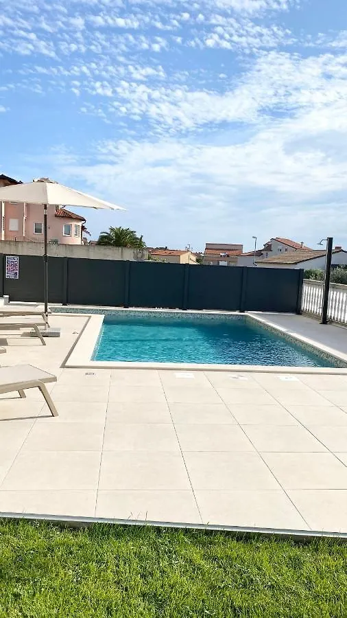 Apartment Komljenovic Pola
