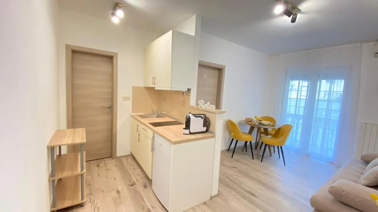 Apartment Komljenovic Pola
