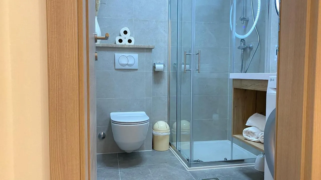 Apartment Komljenovic Pola