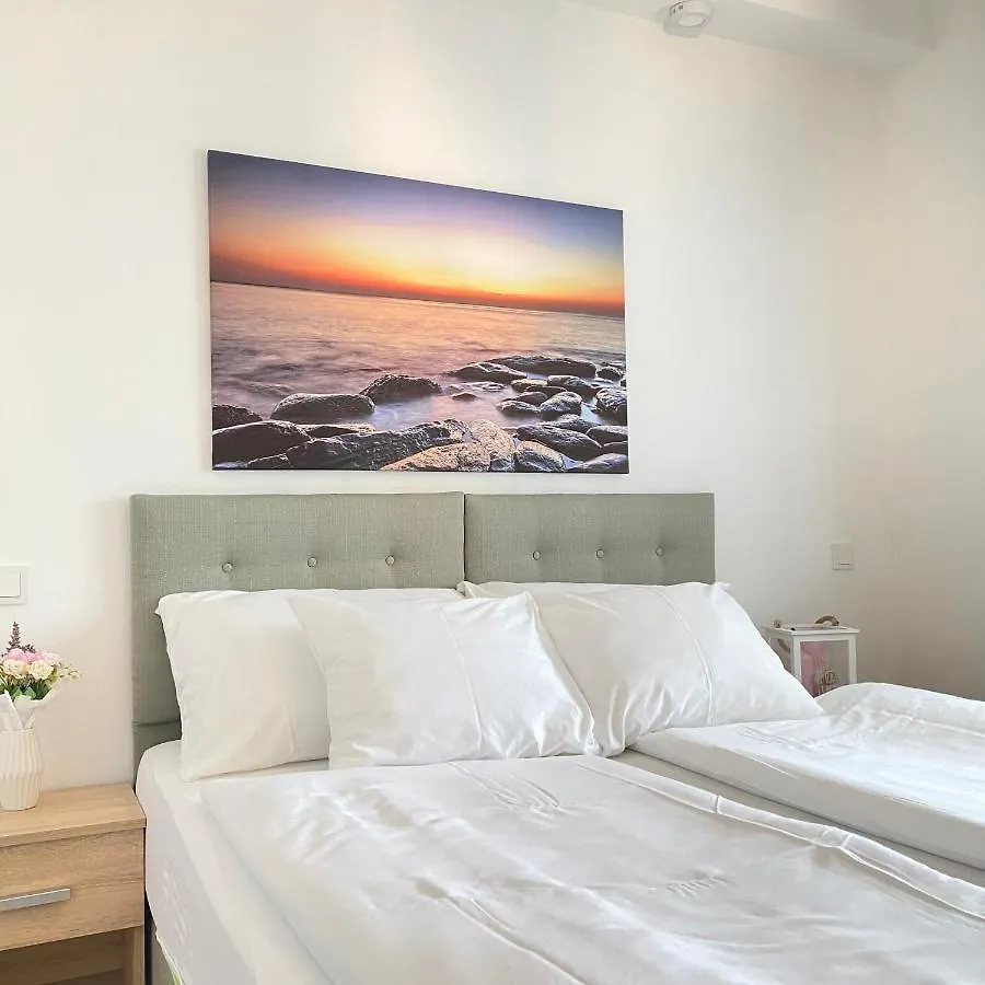 Apartment Komljenovic Pola