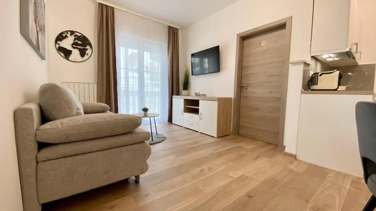 Apartment Komljenovic Pula 0*,