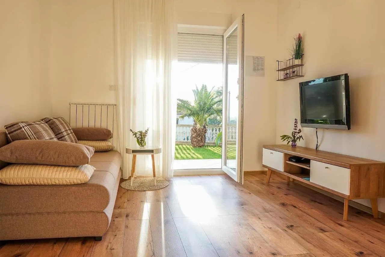 Apartment Komljenovic Pula