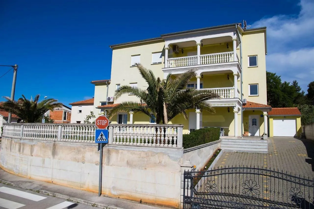 Apartment Komljenovic Pula